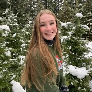 Meet your Posher, Claire